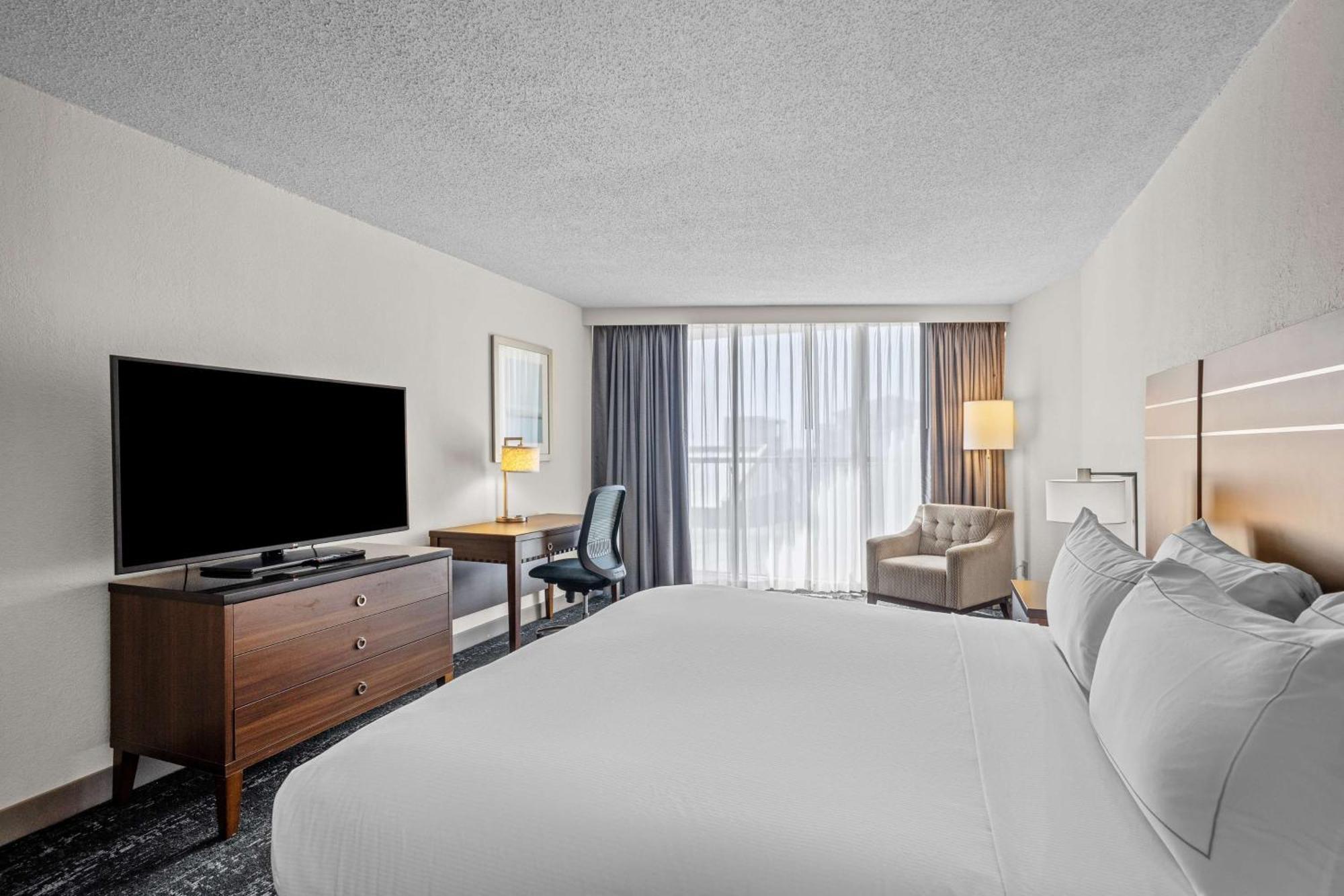 Doubletree By Hilton Atlantic Beach Oceanfront Exteriör bild