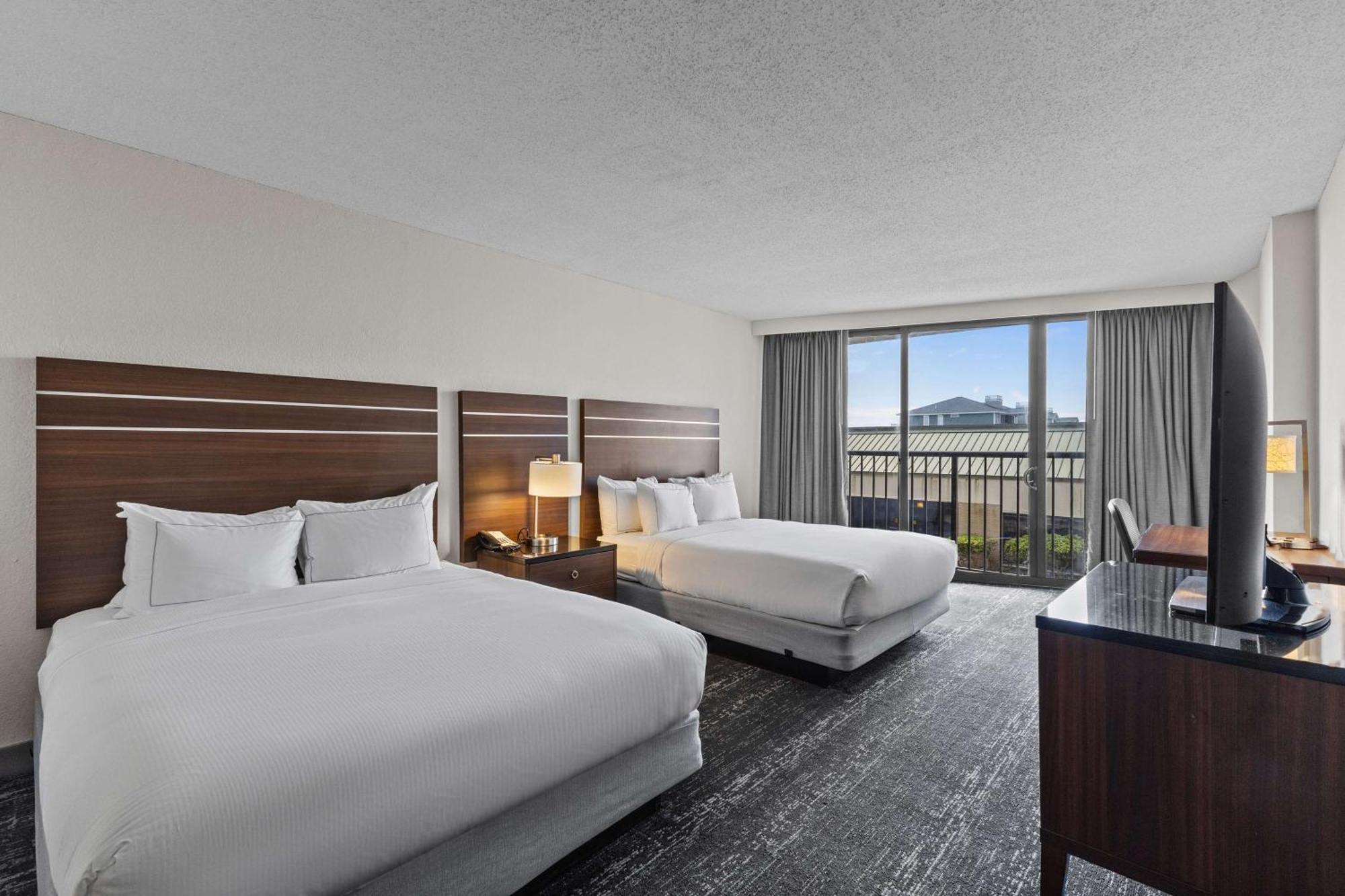 Doubletree By Hilton Atlantic Beach Oceanfront Exteriör bild