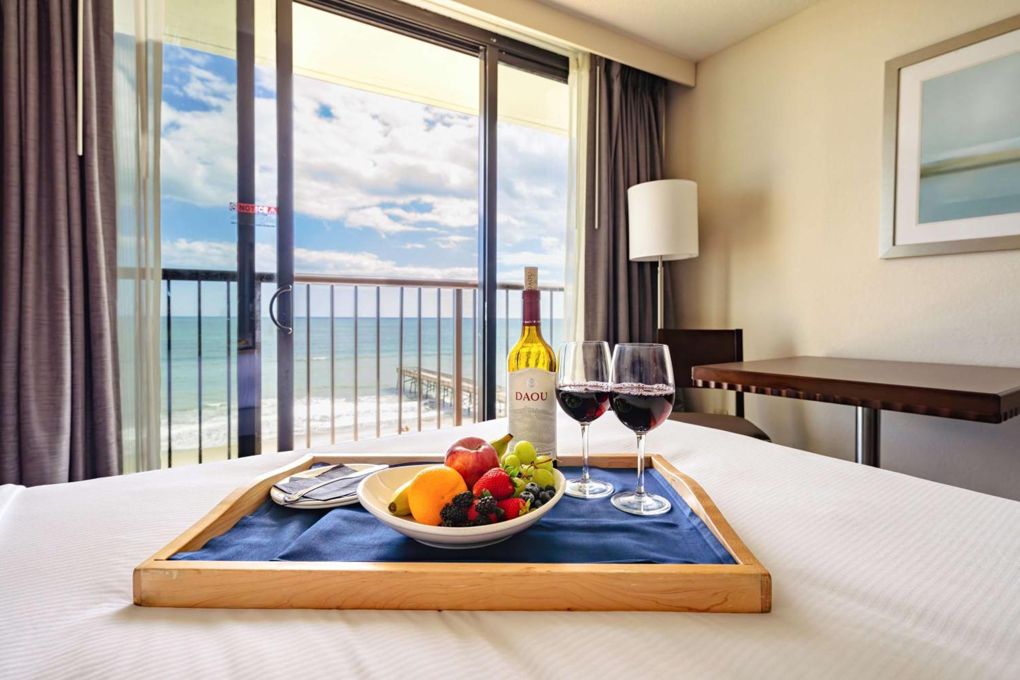 Doubletree By Hilton Atlantic Beach Oceanfront Exteriör bild